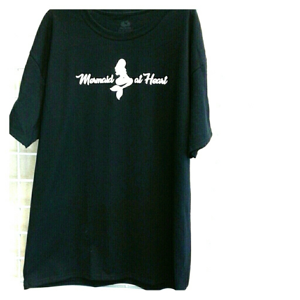 Women's Custom TSHIRT NWOT